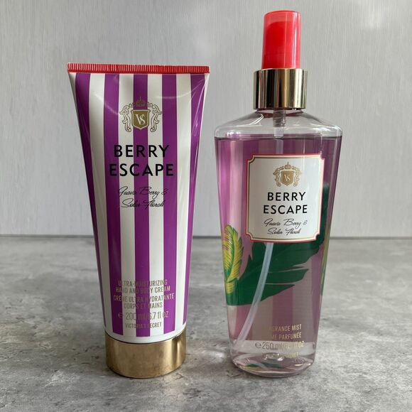 Victoria's SecretBerry Escape Bundlex2Body Spray & Body Cream